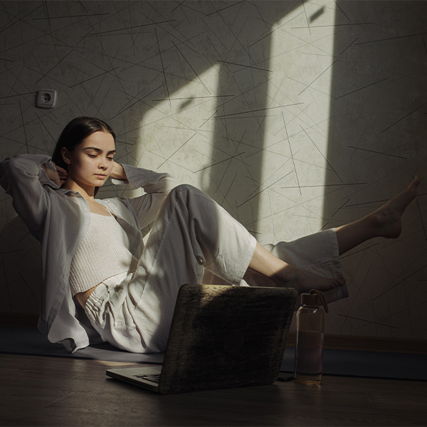 Mastering Minimal: The Power of Simple Style